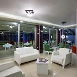 Sato מלון